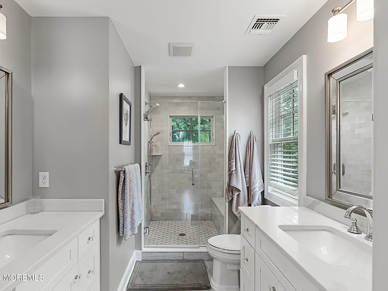 15 Shrewsbury Dr — Photo 12