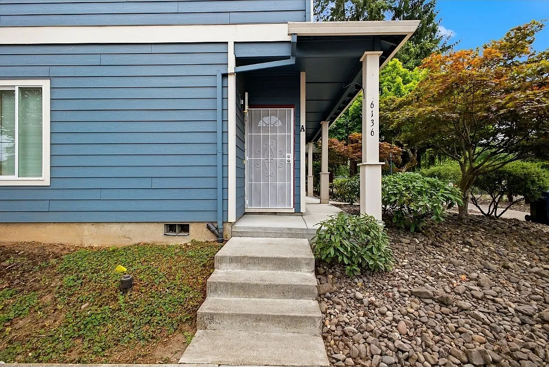 3 bed, 2.5 bath, 1400 sqft, $2,600 — Photo 1