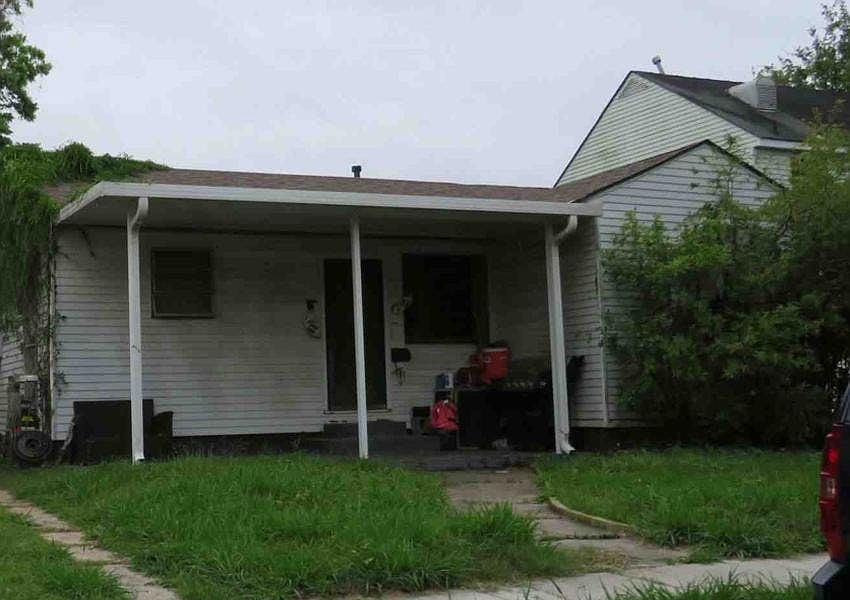 1st image of 102 Hathaway Pl