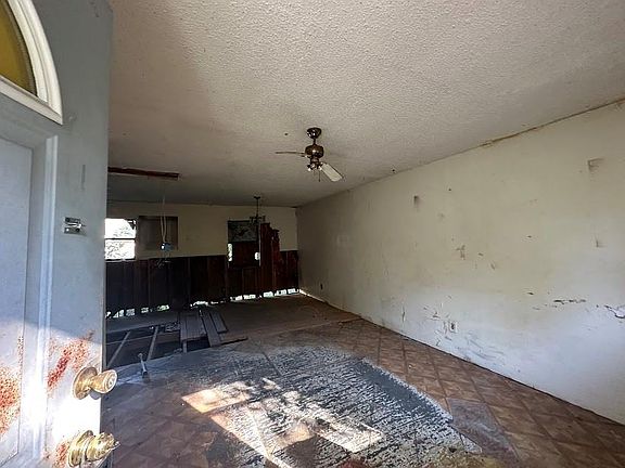 2nd image of 105 Lodge St