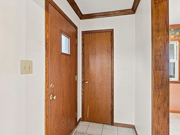 4th image of 2702 Florida Dr
