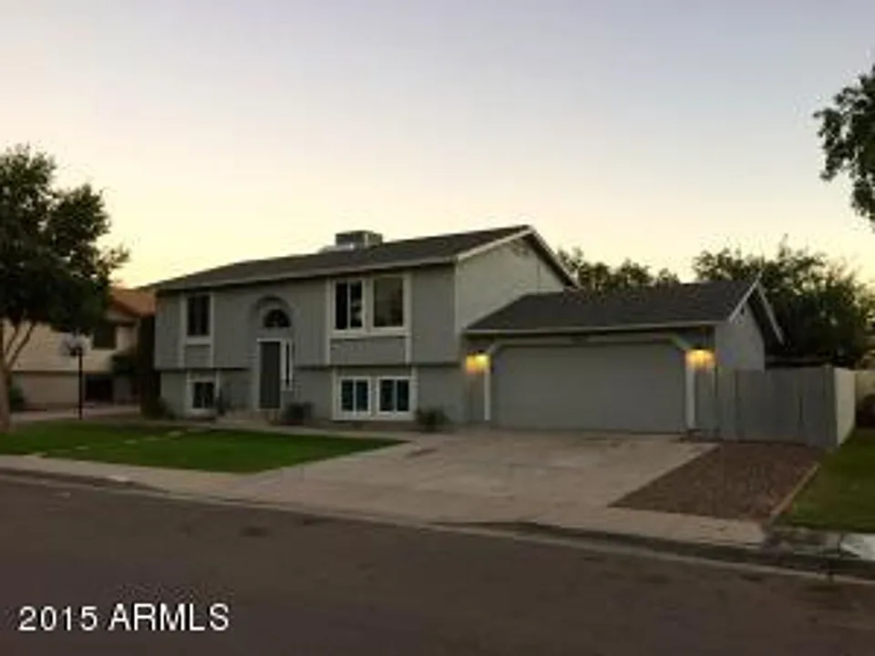 4043 E Holmes Ave