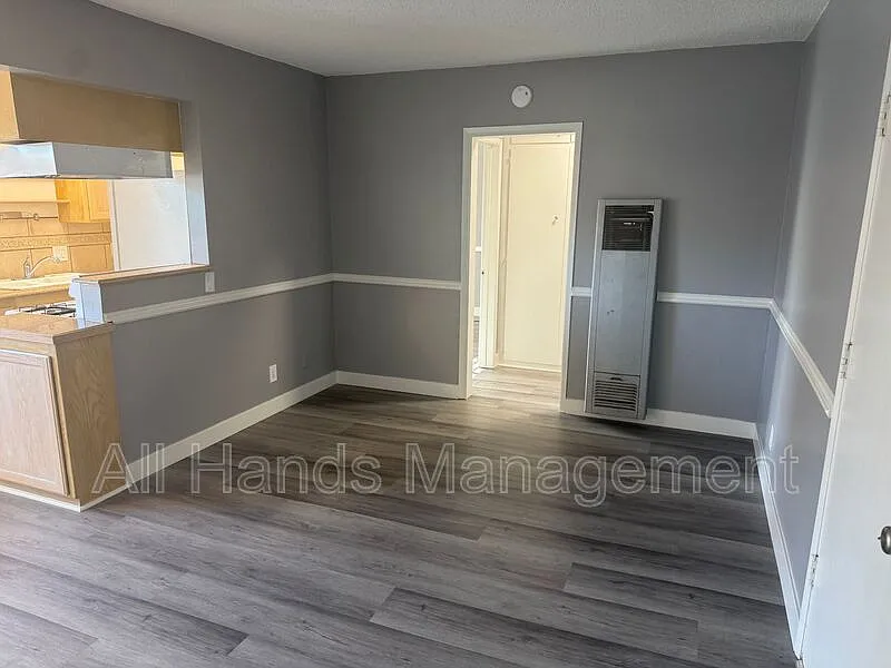 2 bed, 1.0 bath, 850 sqft, $2,295 — Photo 4