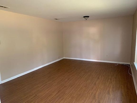 2nd image of 1709 Mountainview Dr