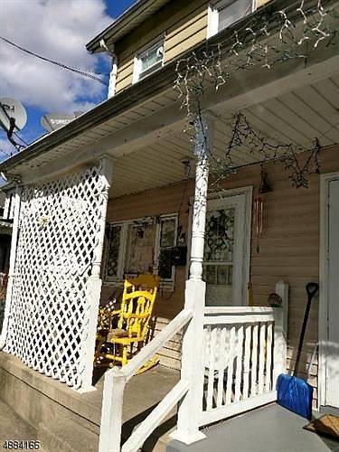 2nd image of 74 Rose St