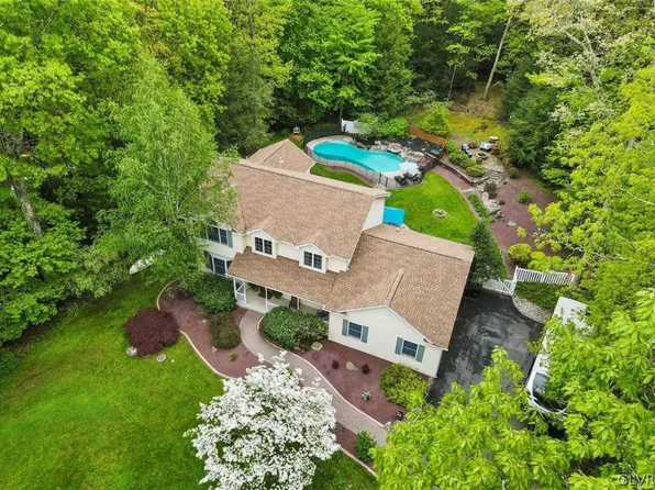 3029 Hemlock Rd, Stroudsburg, PA 18360