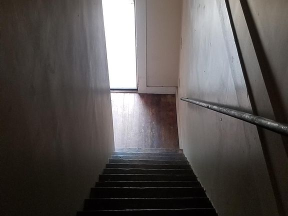 5th image of 1002 Alamo St APT B