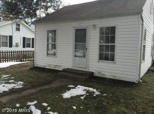 705 E Shore Rd, Pasadena, MD 21122