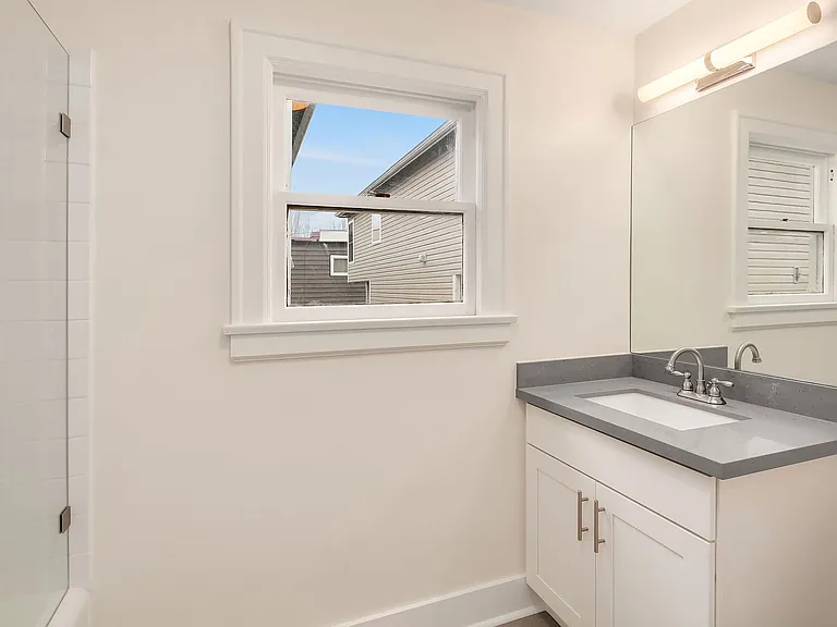 816 N 43rd St #3 — Photo 6