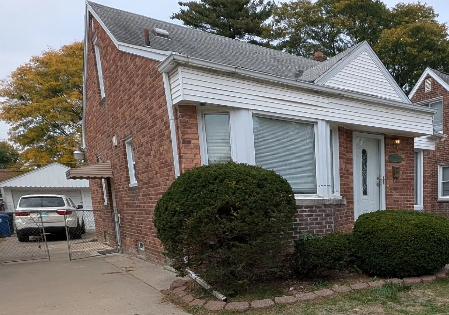 3 bed, 1100 sqft, $1,800 — Photo 1