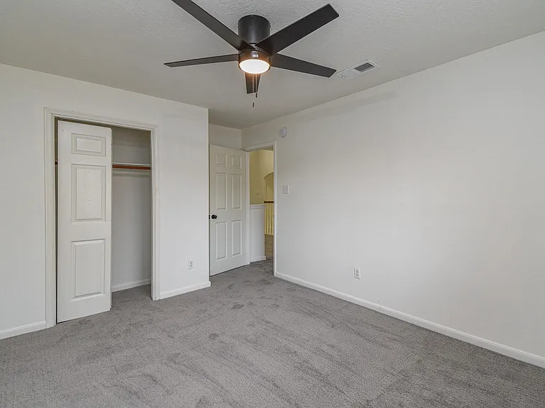 30611 Country Meadows Dr — Photo 25