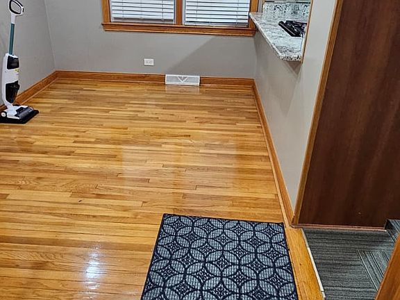 4th image of 3206 W Olive Ave #1W