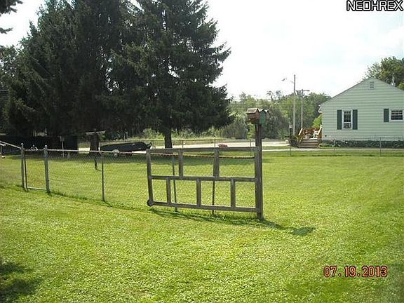 5th image of 921 Jones Dr