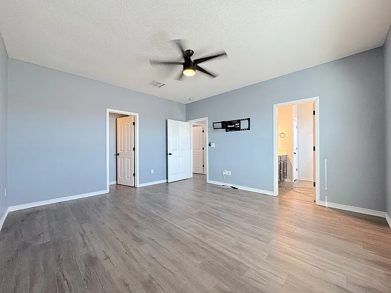 3046 Bariloche Dr — Photo 24