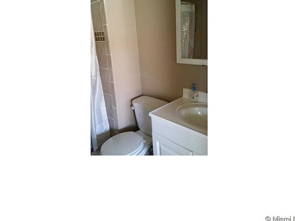 5th image of 3594 N University Dr #W-6
