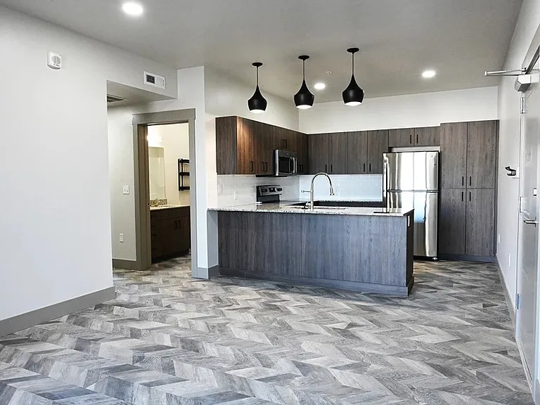 Lofts On Broadway — Photo 9