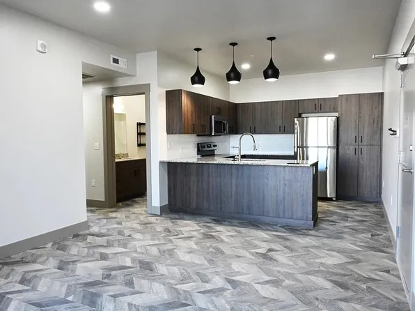 Lofts On Broadway