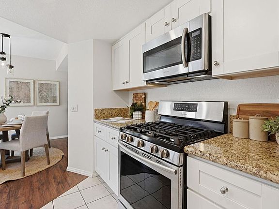 5th image of 7015 Goldenrod Way