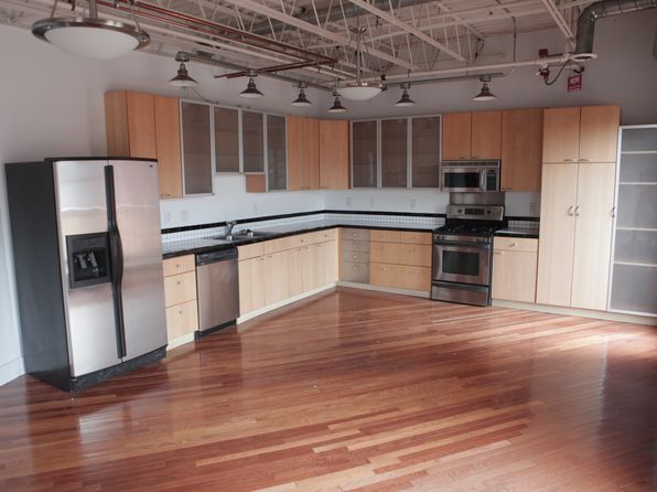 107 1st St S APT 403