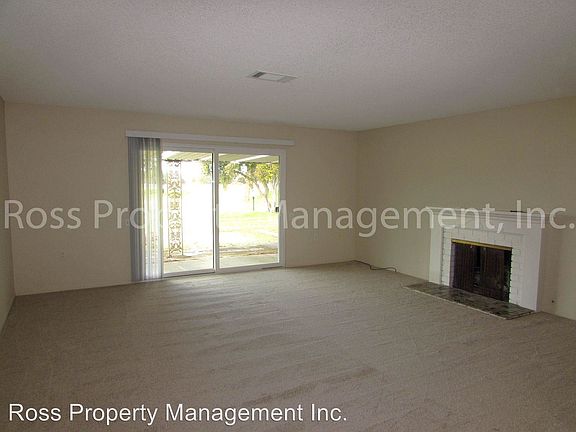 3rd image of 1692 Hollyhock St