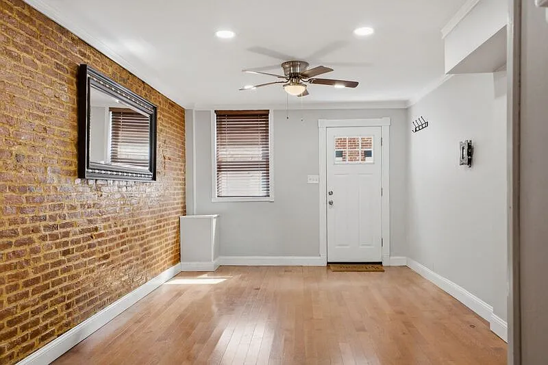 2 bed, 2.5 bath, 1551 sqft, $2,300 — Photo 3