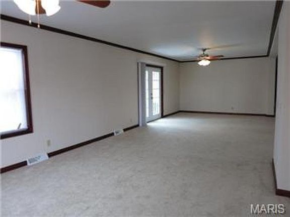 5th image of 1462 Riverwood Dr