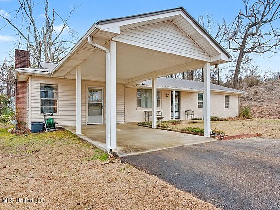 3rd image of 732 Highway 30 E