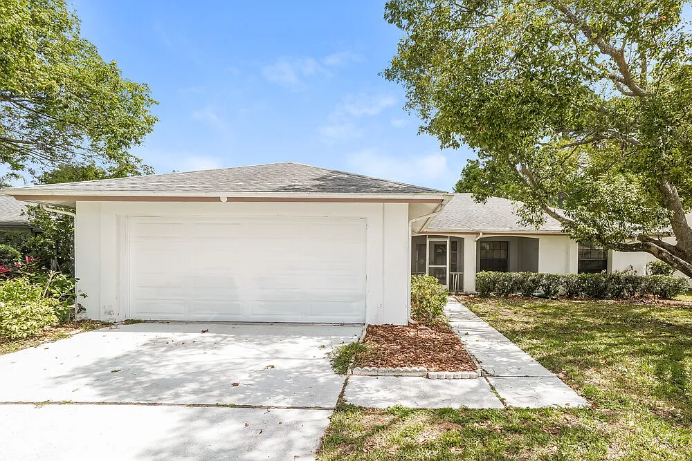 3 bed, 2.0 bath, 2492 sqft, $2,490 — Photo 1