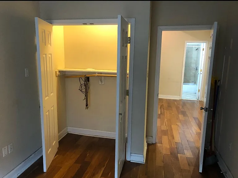 1525 W Girard Ave #2F — Photo 4