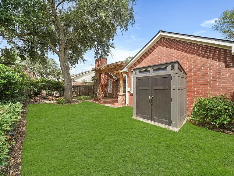 1207 Wildewood Ct — Photo 42