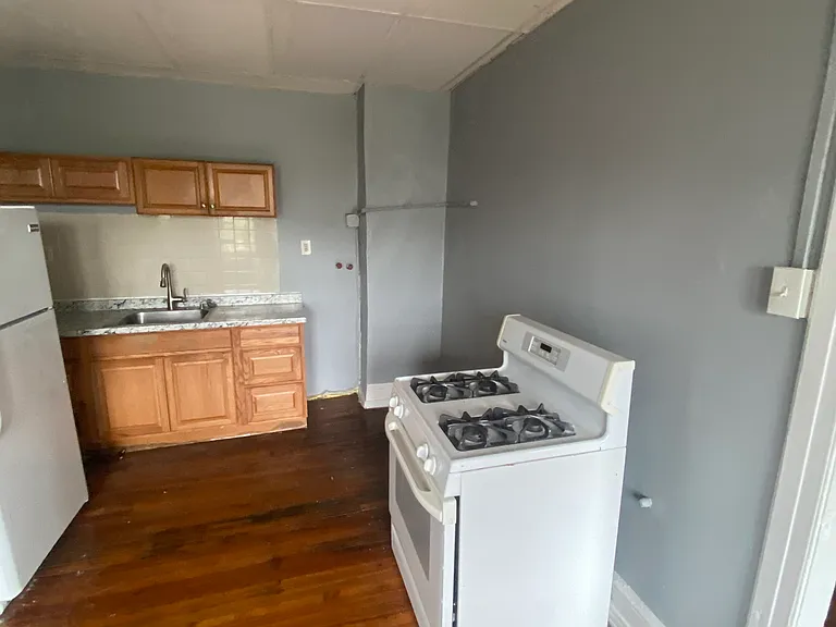 1589 Park St #4A — Photo 2
