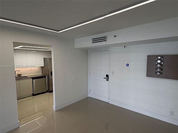5th image of 3300 NE 192nd St APT 1109
