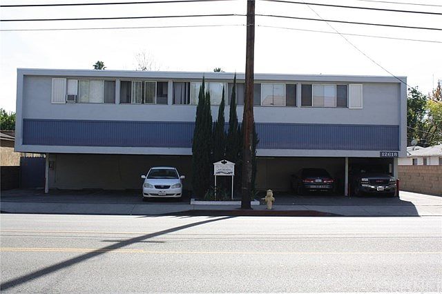 1st image of 12618 Oxnard St