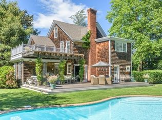 140 Meeting House Ln, Southampton, NY 11968