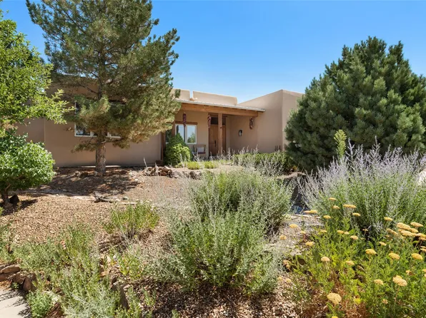 2736 Pradera Ct, Santa Fe, NM 87505
