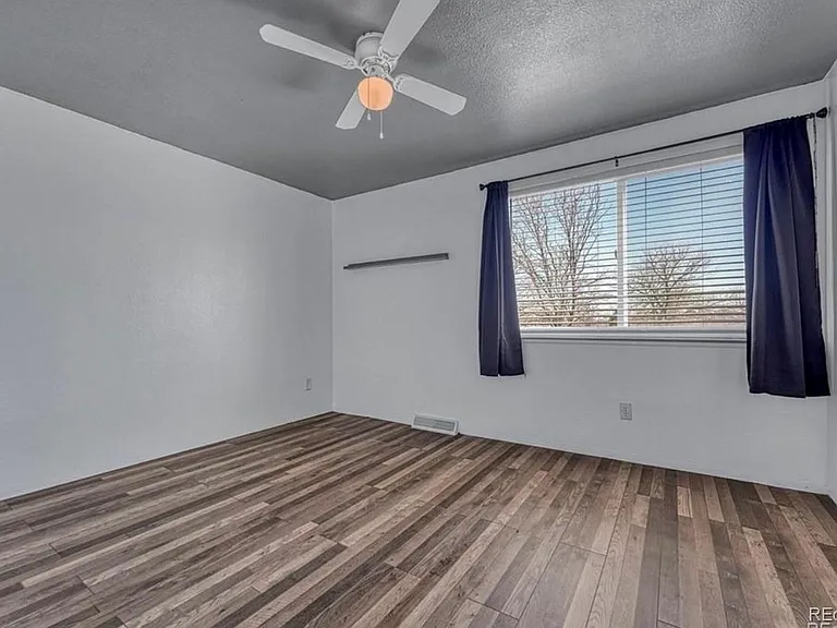 7461 Webster St — Photo 16