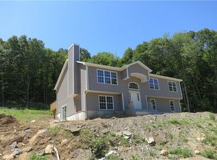 71 Hitchcock Hill Rd, Mahopac, NY 10541