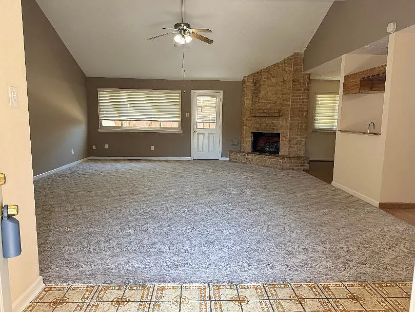 3 bed, 2.0 bath, 1720 sqft, $1,975 — Photo 4