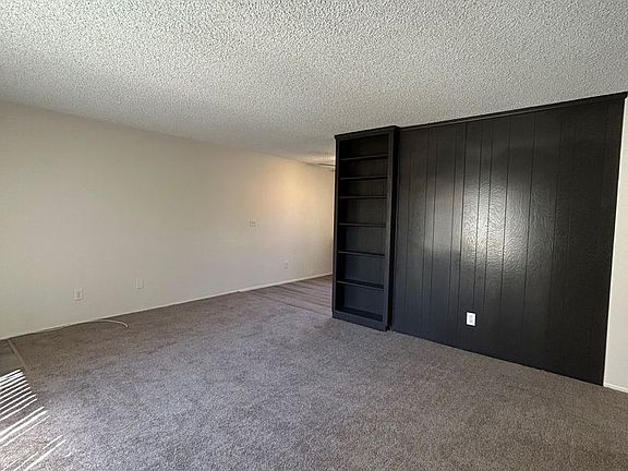 5th image of 4641 Date Ave APT 8