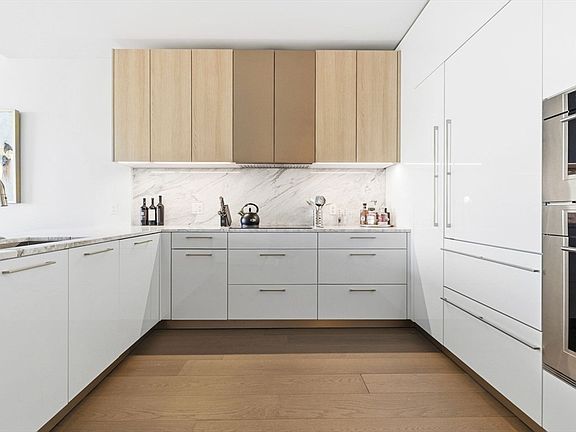 4th image of 240 Devonshire St #3603