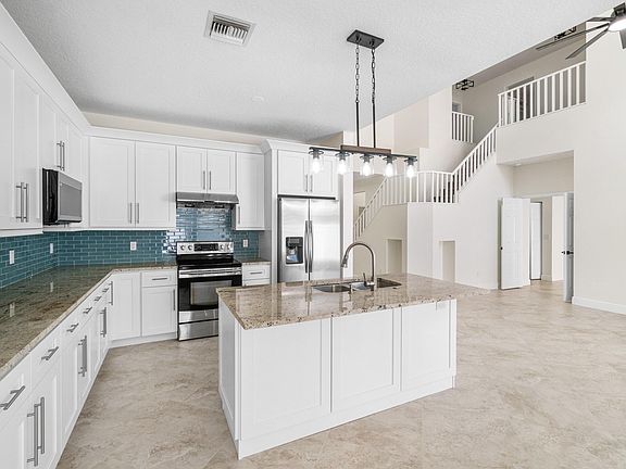 5th image of 10889 Tamoron Lane