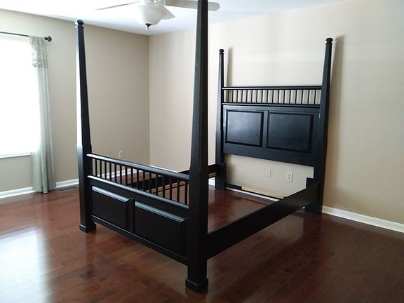 5th image of 8324 White Hill Ln