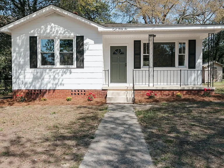 332 Guilford St — Photo 3