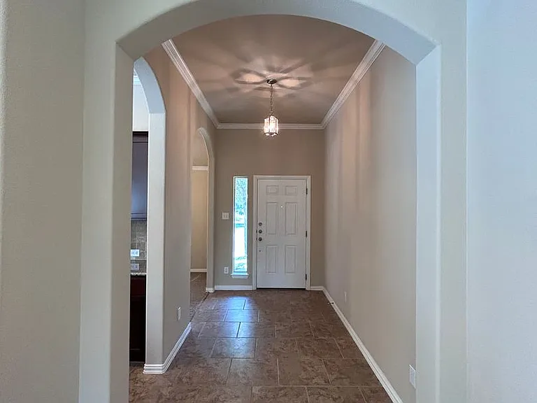 2204 Tranquility Ln — Photo 6