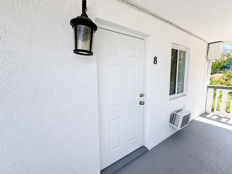 701 SW 14th Ave — Photo 11
