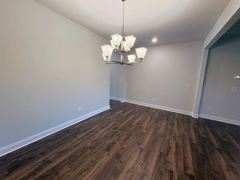 1038 Mapletree Ln — Photo 9