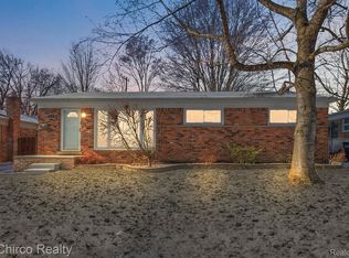 1155 Sycamore Dr, Rochester, MI 48307