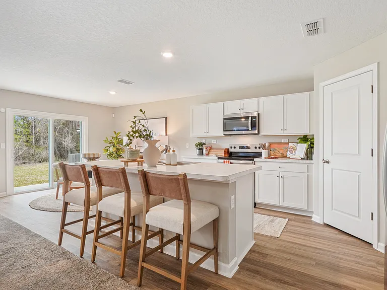 North Pointe Residences — Photo 5