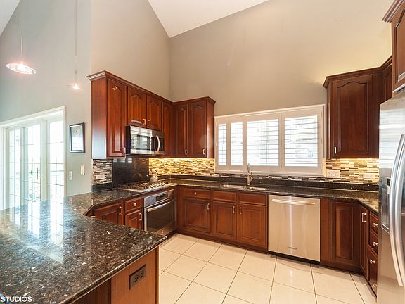 4th image of 200 W Campbell St Unit 809