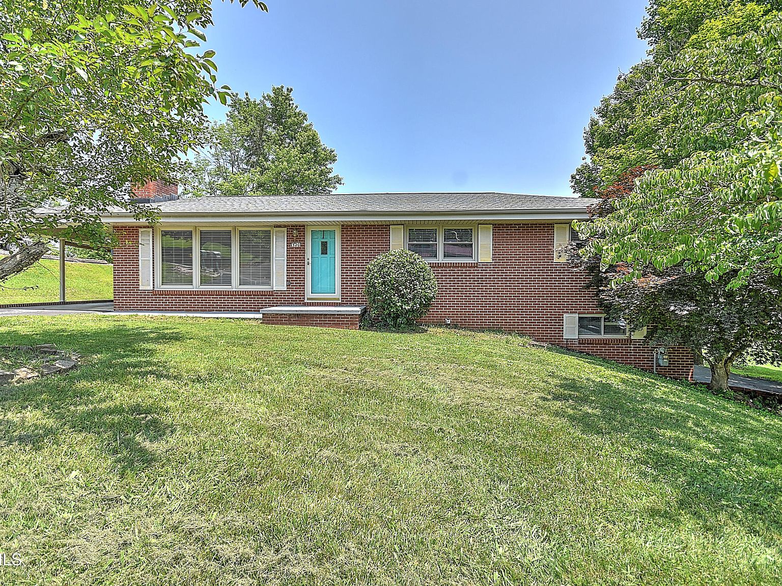 320 King Ave, Church Hill, TN 37642 | Zillow
